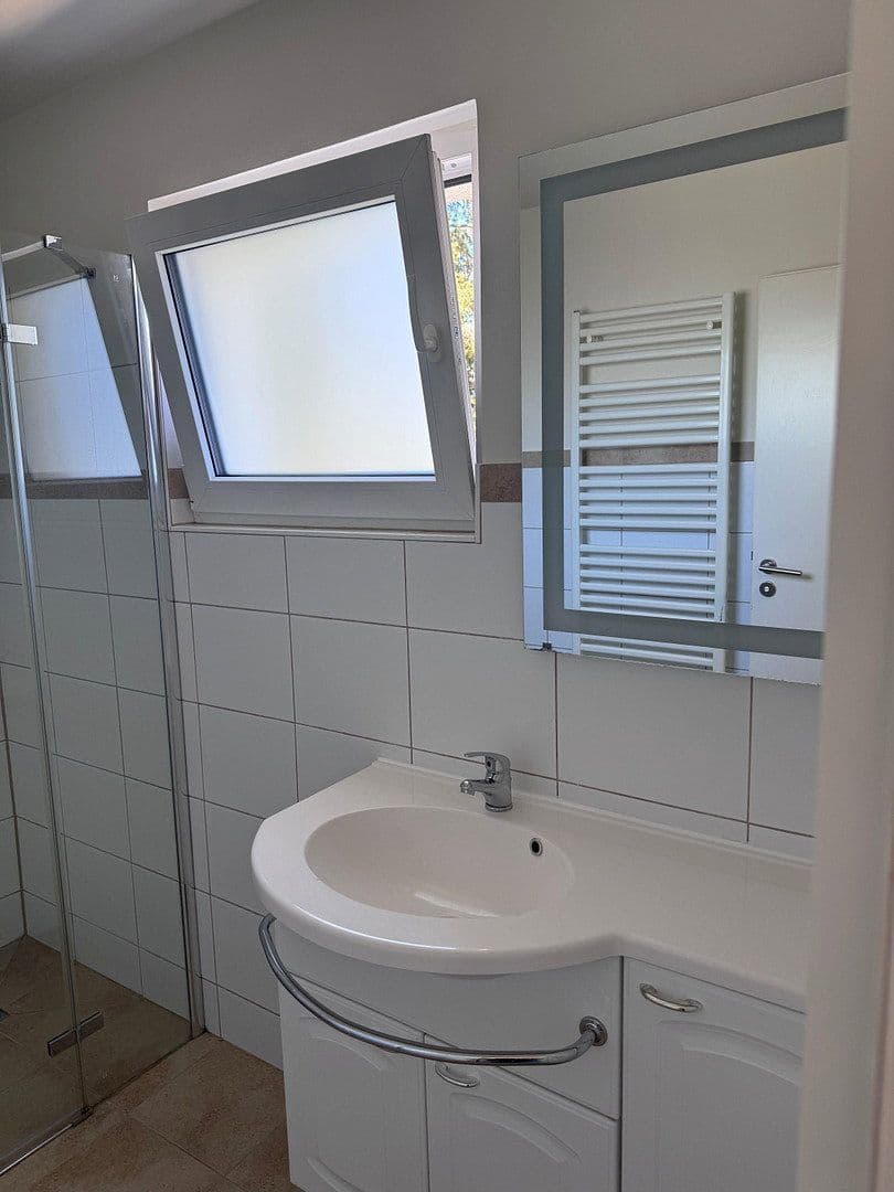 Pronájem bytu 1+1 30 m², Wilhelm-Kobelt-Str., Frankfurt am Main, Hessen Pronájem bytu 1+1 30 m², Wilhelm-Kobelt-Str., Frankfurt am Main, Hessen