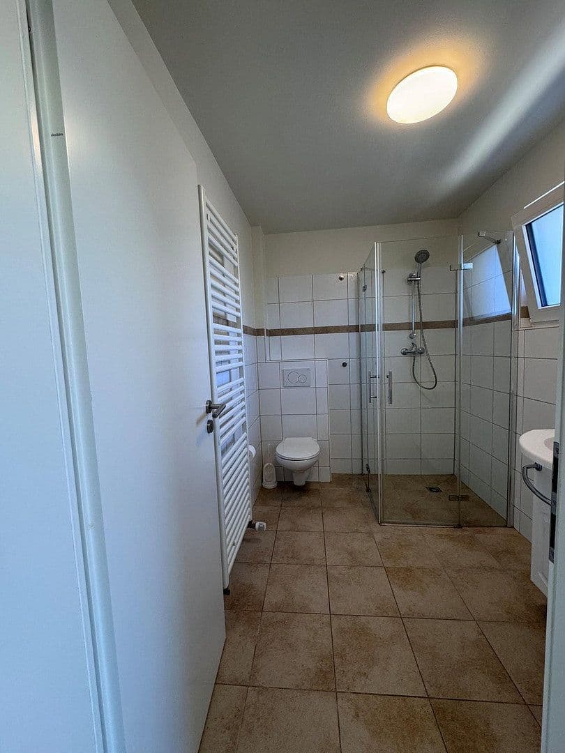 Pronájem bytu 1+1 30 m², Wilhelm-Kobelt-Str., Frankfurt am Main, Hessen Pronájem bytu 1+1 30 m², Wilhelm-Kobelt-Str., Frankfurt am Main, Hessen