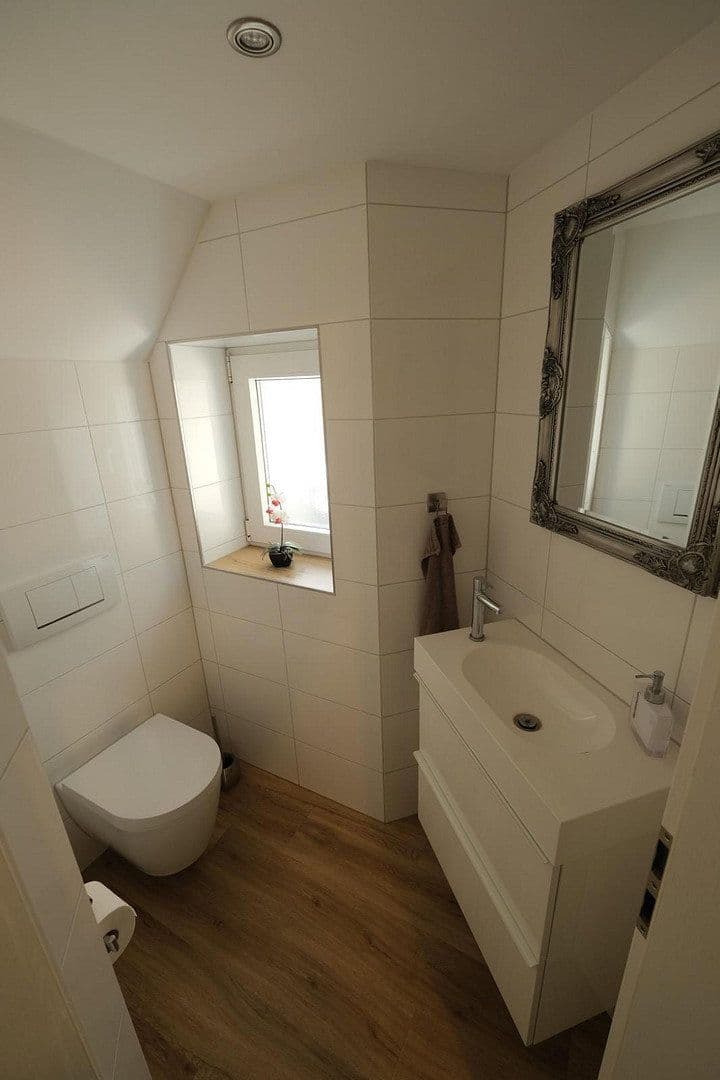 Pronájem bytu 3+1 76 m², Köln, Severní Porýní-Vestfálsko Pronájem bytu 3+1 76 m², Köln, Severní Porýní-Vestfálsko