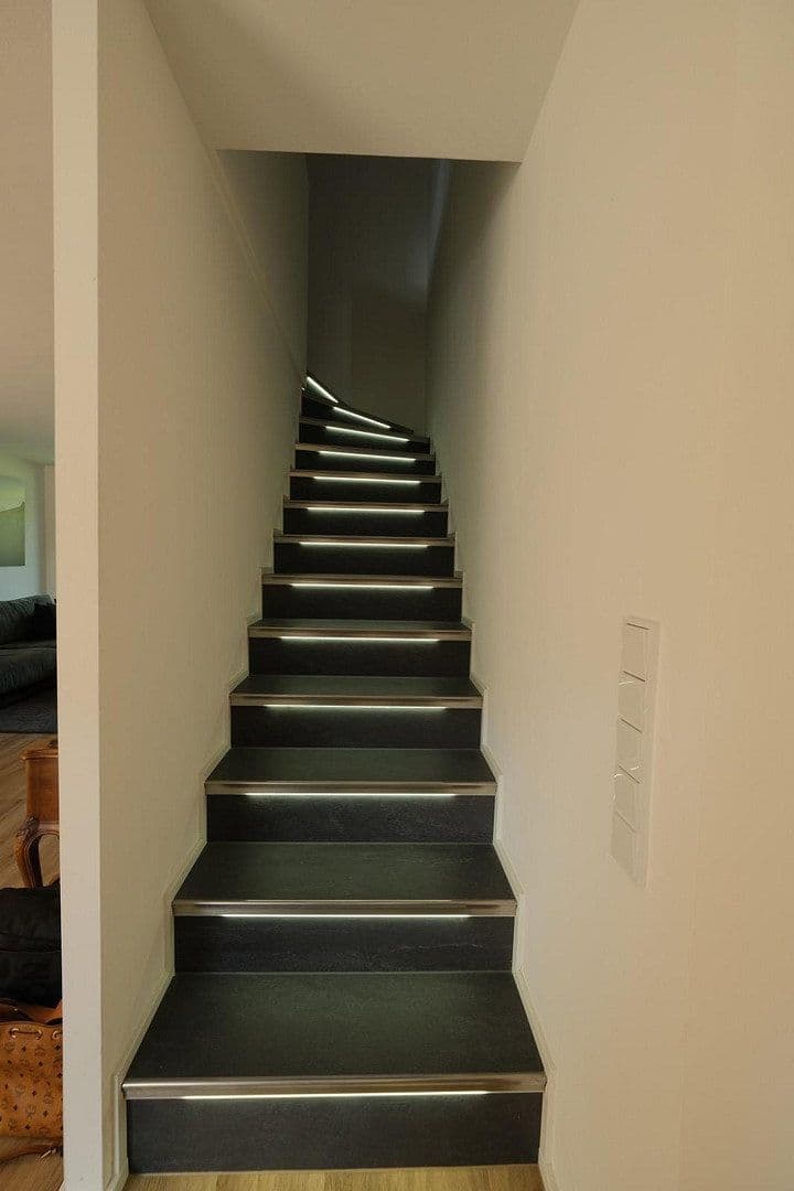 Pronájem bytu 3+1 76 m², Köln, Severní Porýní-Vestfálsko Pronájem bytu 3+1 76 m², Köln, Severní Porýní-Vestfálsko