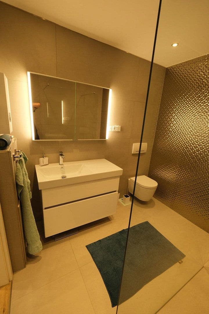 Pronájem bytu 3+1 76 m², Köln, Severní Porýní-Vestfálsko Pronájem bytu 3+1 76 m², Köln, Severní Porýní-Vestfálsko