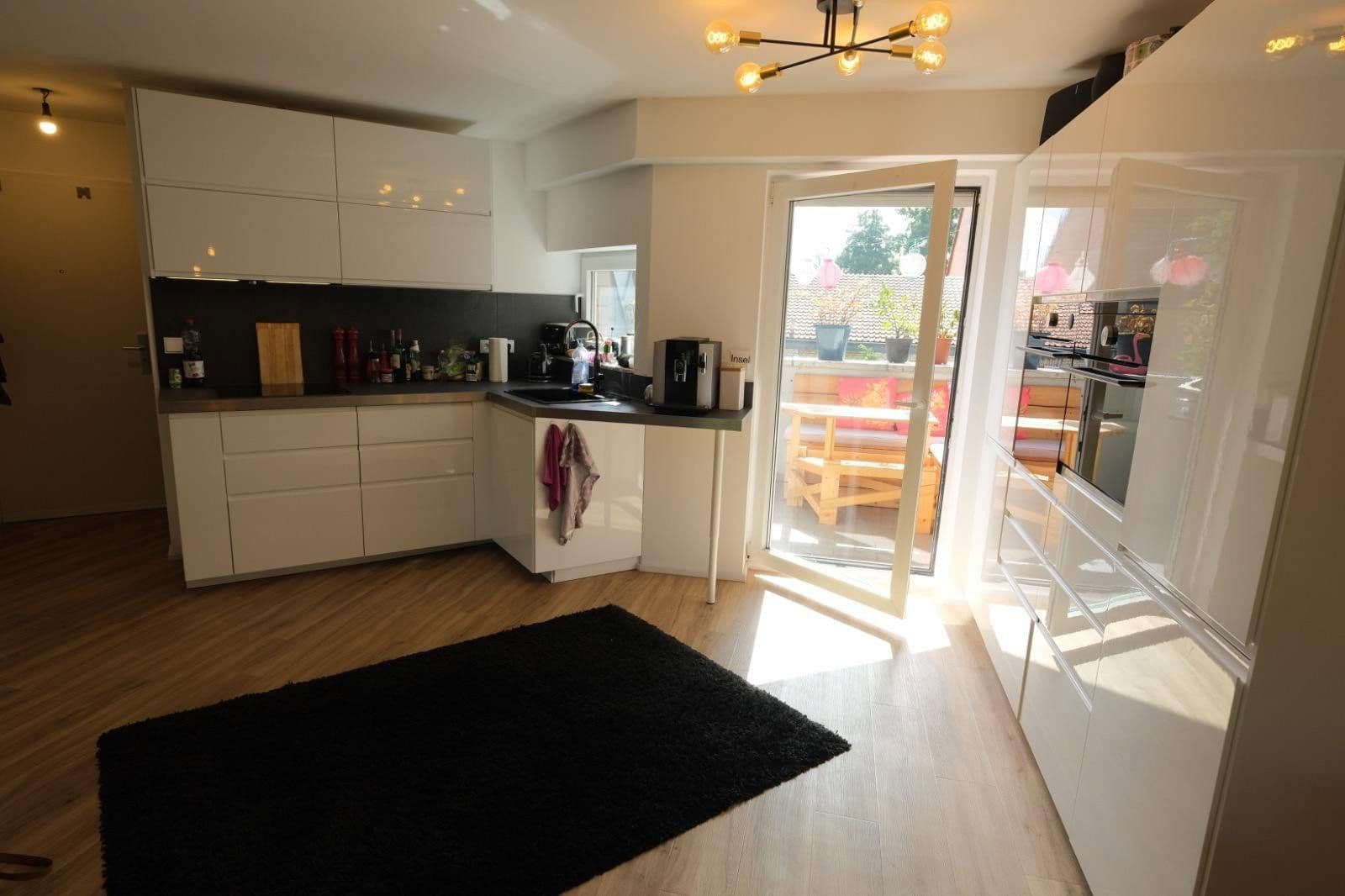 Pronájem bytu 3+1 76 m², Köln, Severní Porýní-Vestfálsko Pronájem bytu 3+1 76 m², Köln, Severní Porýní-Vestfálsko