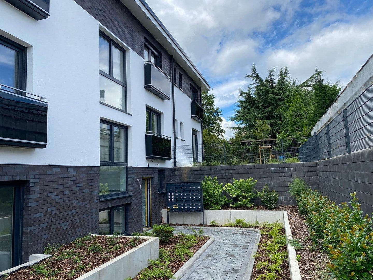 Pronájem bytu 1+1 27 m², Friedhofsallee 7, Gießen, Hessen Pronájem bytu 1+1 27 m², Friedhofsallee 7, Gießen, Hessen