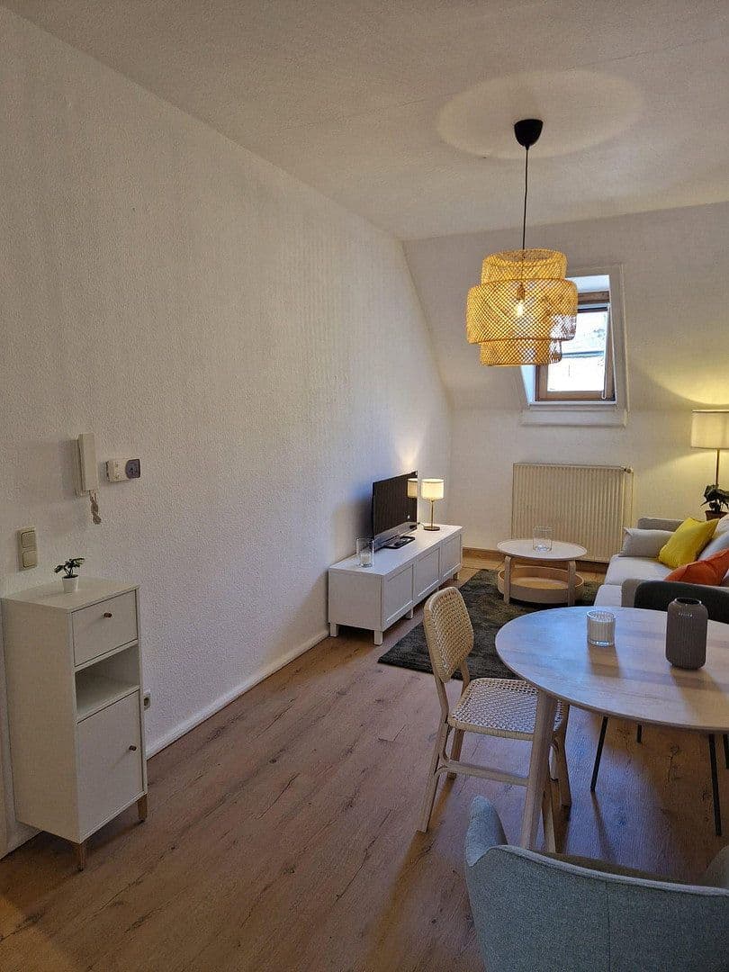 Pronájem bytu 2+1 42 m², Wiesbaden, Hessen Pronájem bytu 2+1 42 m², Wiesbaden, Hessen