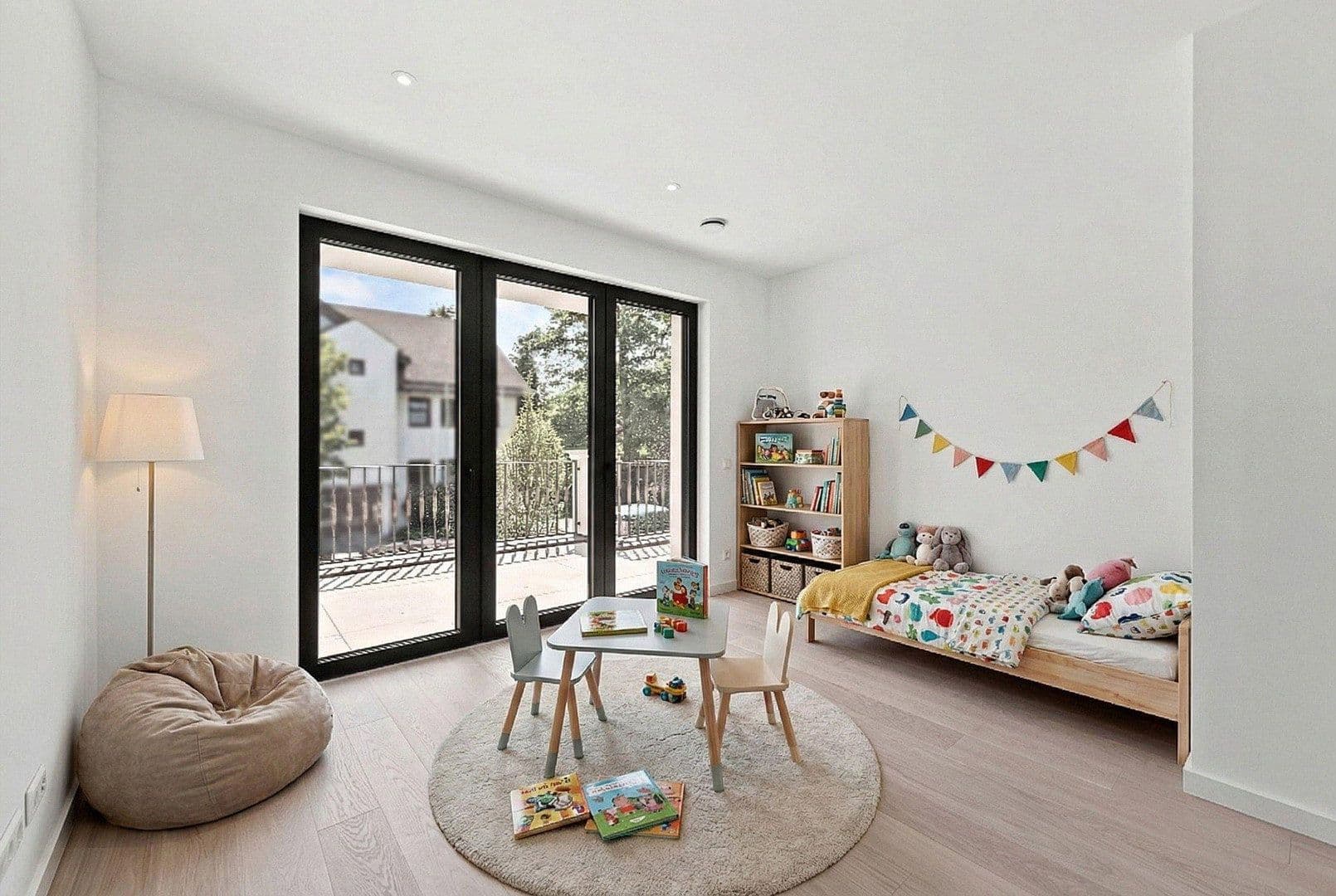 Prodej domu 243 m², pozemek 276 m², Sembdnerstraße 8, Germering, Bavorsko Prodej domu 243 m², pozemek 276 m², Sembdnerstraße 8, Germering, Bavorsko