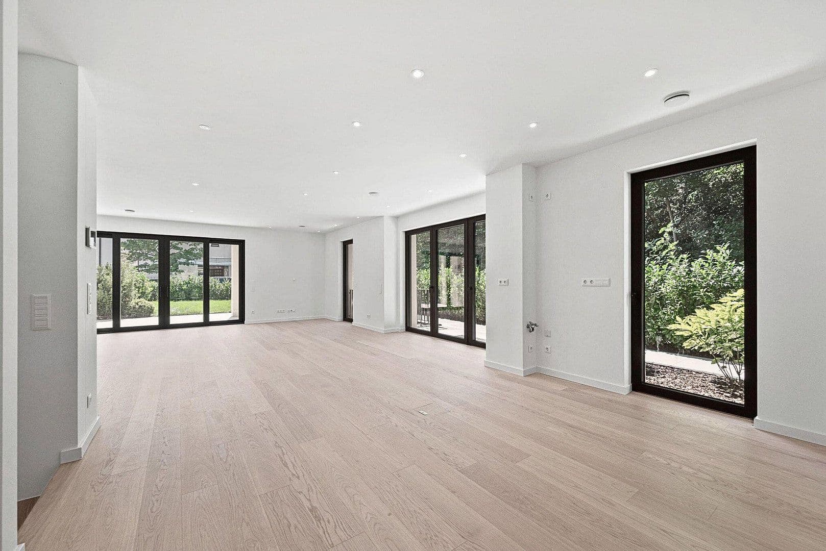 Prodej domu 243 m², pozemek 276 m², Sembdnerstraße 8, Germering, Bavorsko Prodej domu 243 m², pozemek 276 m², Sembdnerstraße 8, Germering, Bavorsko