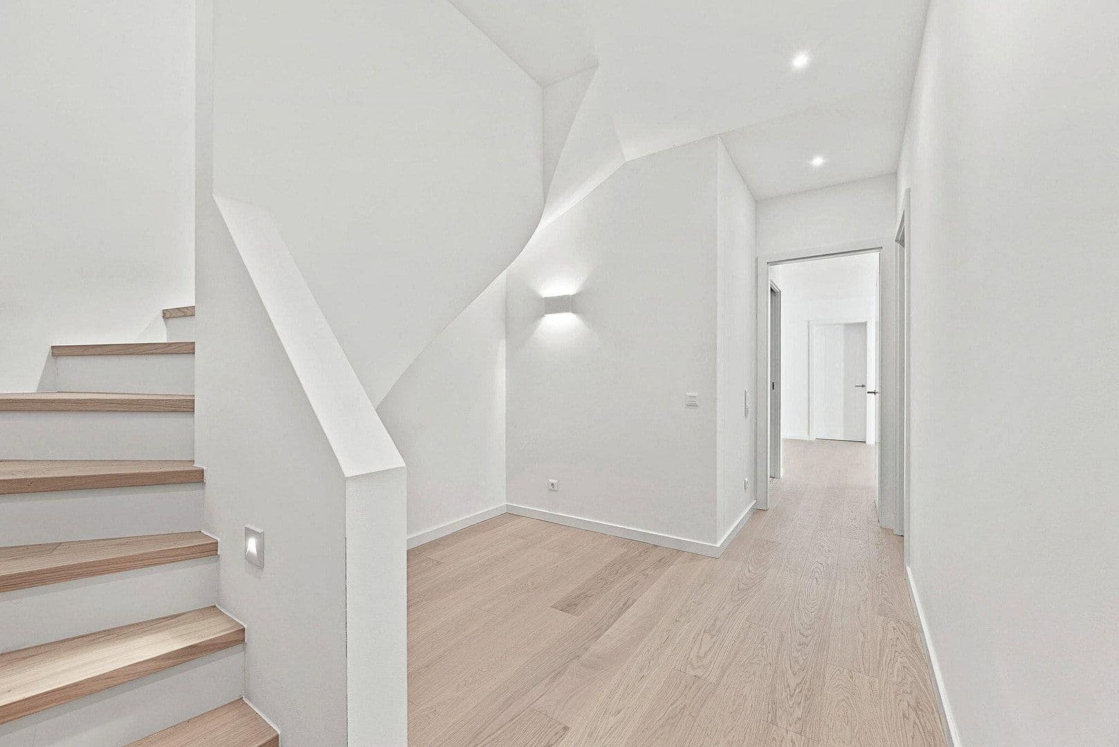 Prodej domu 243 m², pozemek 276 m², Sembdnerstraße 8, Germering, Bavorsko Prodej domu 243 m², pozemek 276 m², Sembdnerstraße 8, Germering, Bavorsko