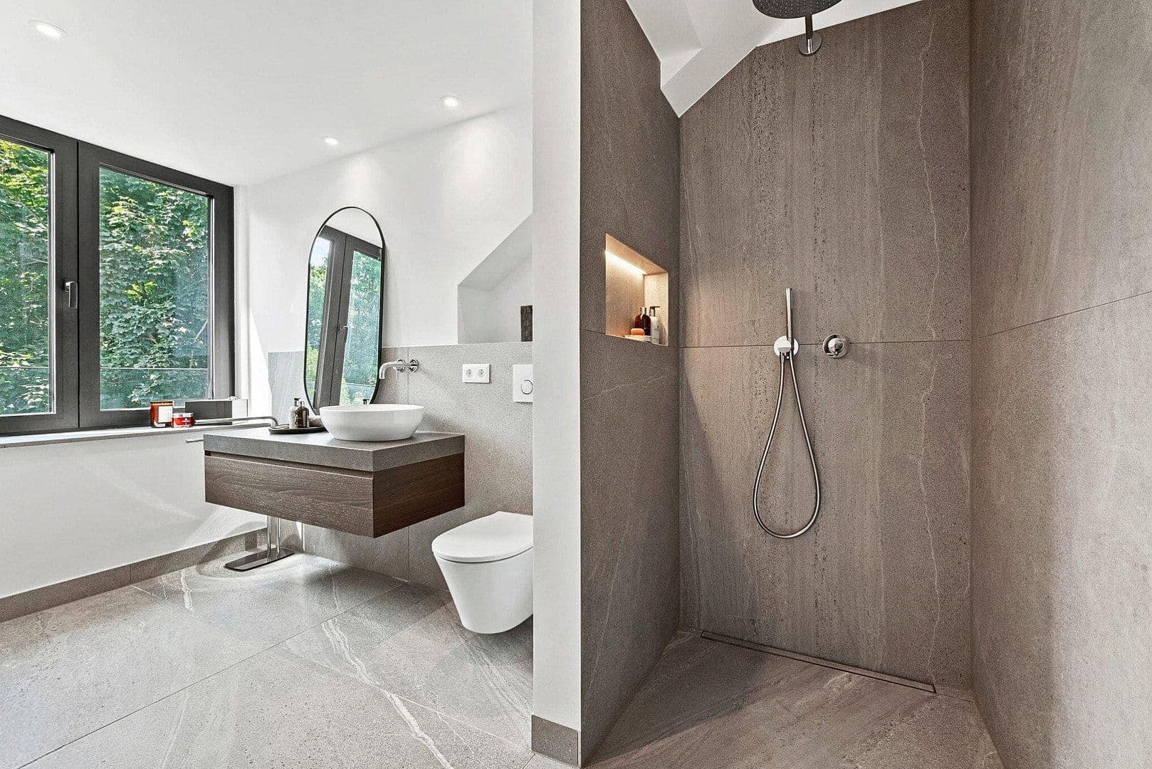 Prodej domu 243 m², pozemek 276 m², Sembdnerstraße 8, Germering, Bavorsko Prodej domu 243 m², pozemek 276 m², Sembdnerstraße 8, Germering, Bavorsko