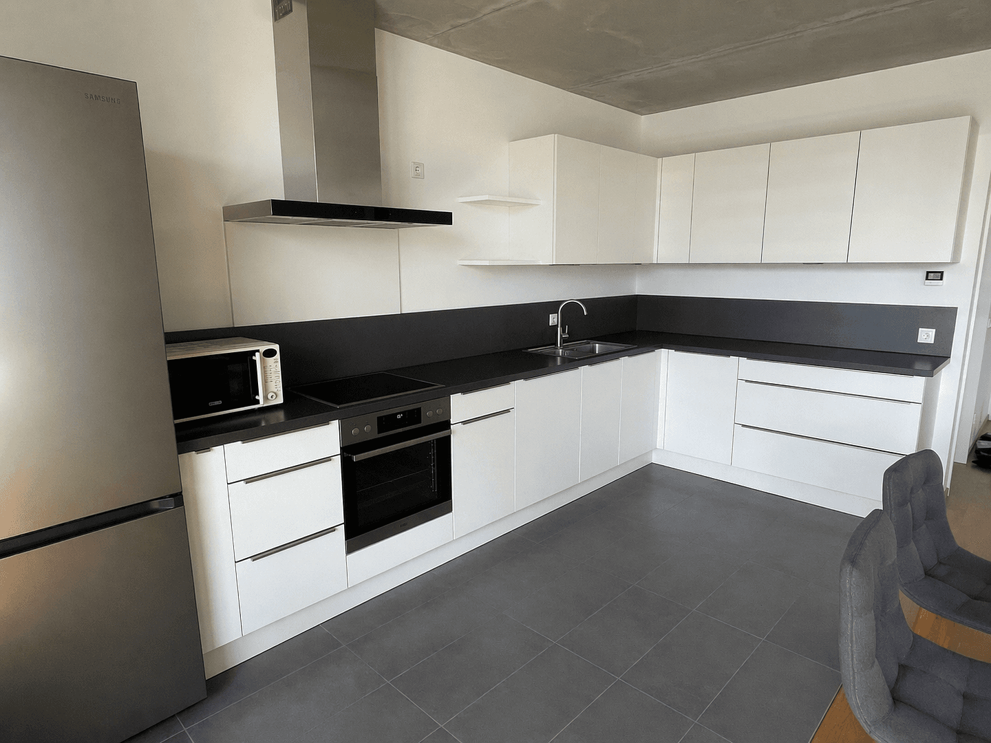 Pronájem bytu 2+1 93 m², Herzogstraße 79B, Düsseldorf, Severní Porýní-Vestfálsko Pronájem bytu 2+1 93 m², Herzogstraße 79B, Düsseldorf, Severní Porýní-Vestfálsko