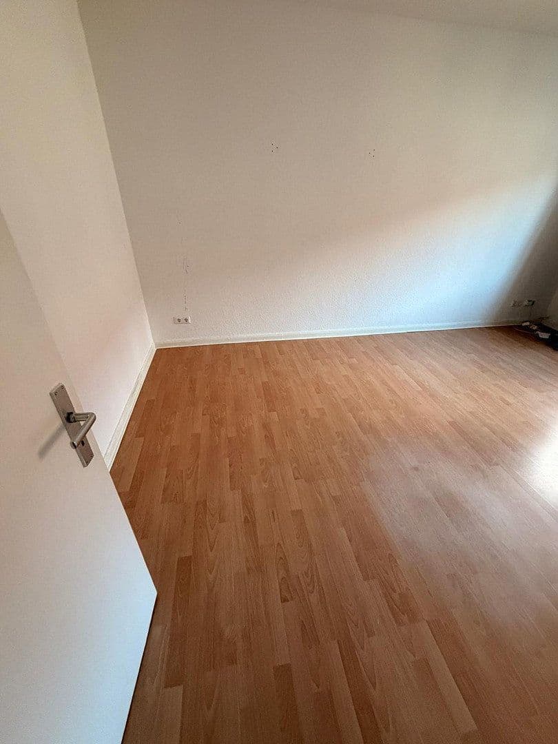 Pronájem bytu 2+1 55 m², Zwinglistr.6, Hannover, Dolní Sasko Pronájem bytu 2+1 55 m², Zwinglistr.6, Hannover, Dolní Sasko