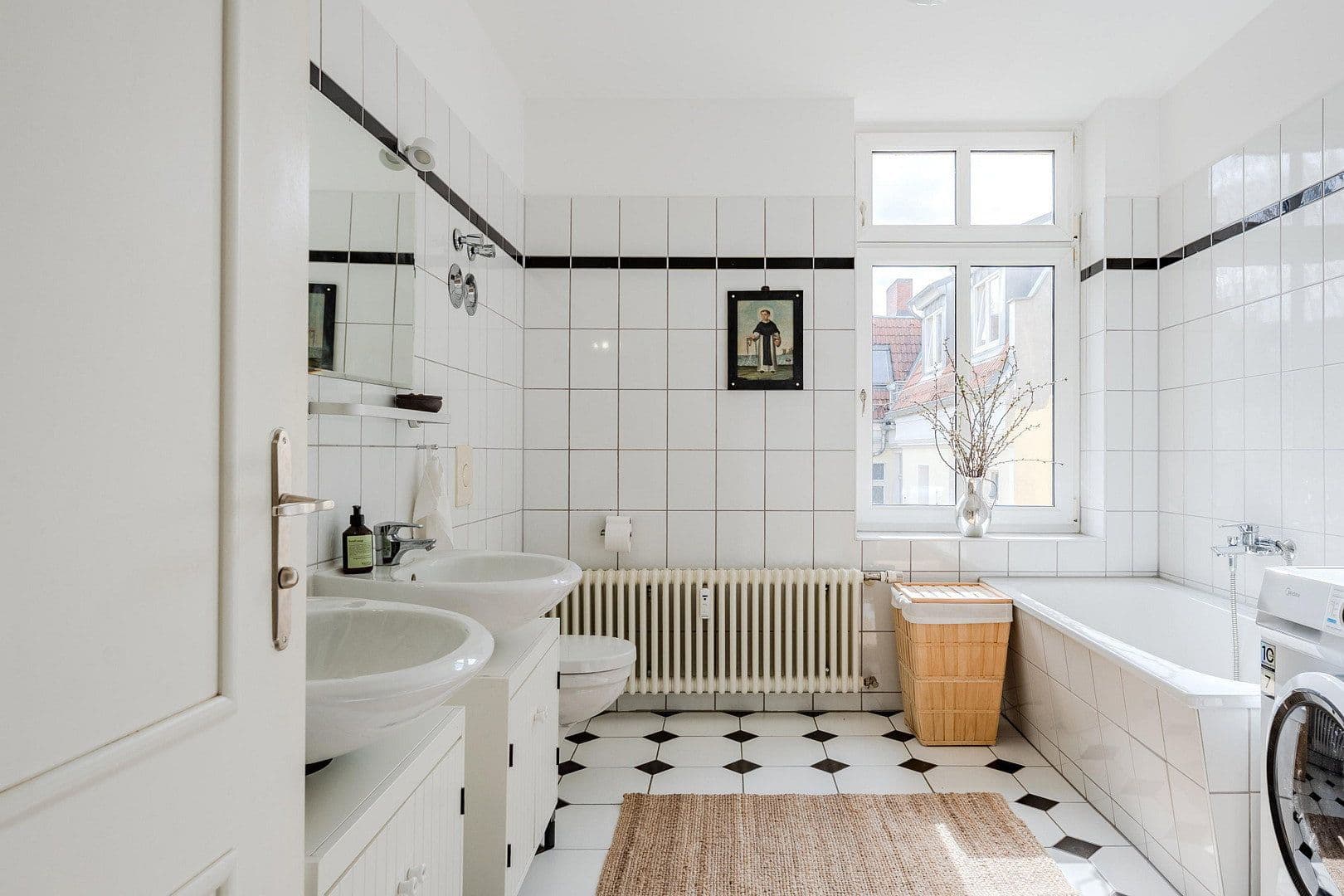 Prodej bytu 3+1 97 m², Berlin, Berlín Prodej bytu 3+1 97 m², Berlin, Berlín