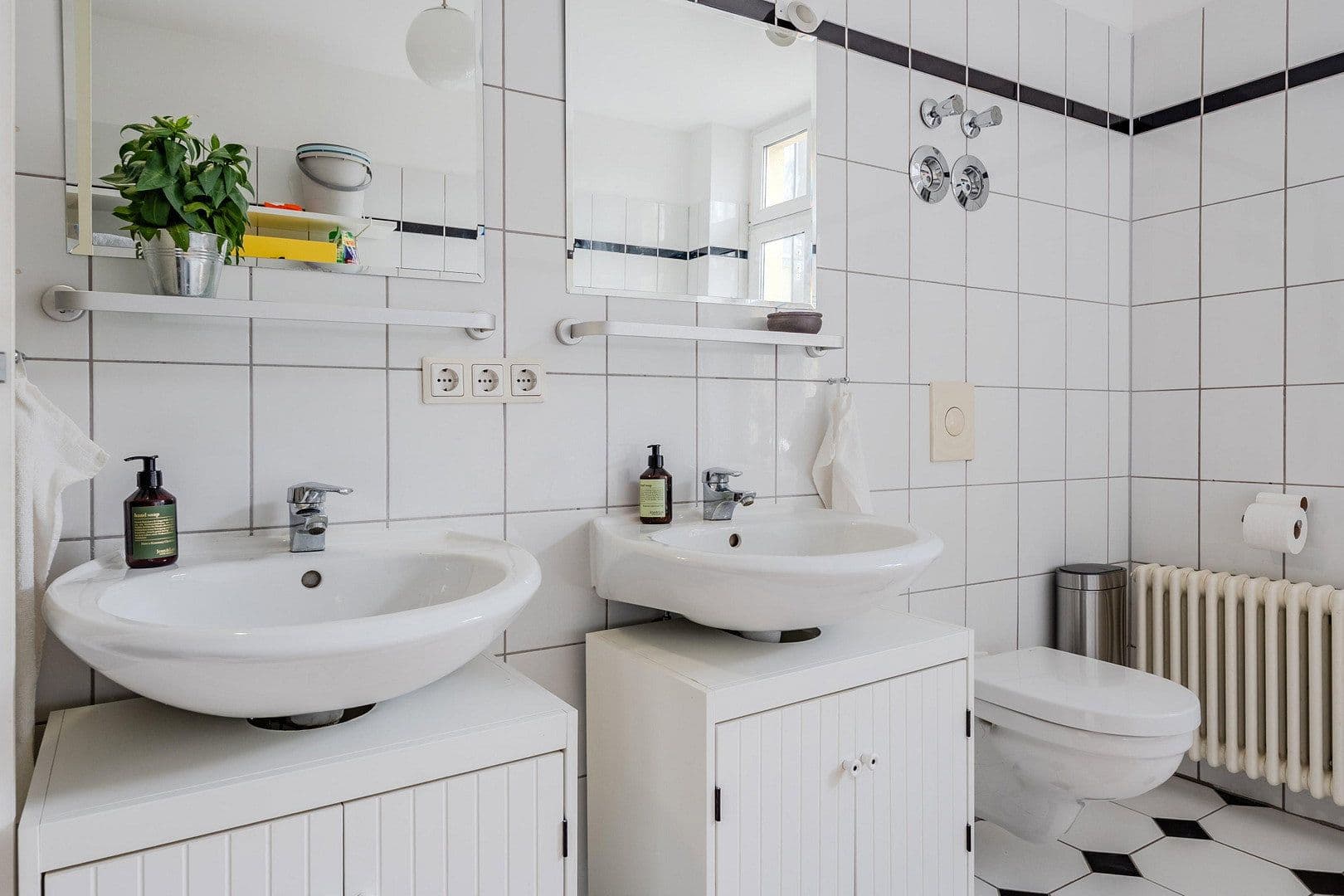 Prodej bytu 3+1 97 m², Berlin, Berlín Prodej bytu 3+1 97 m², Berlin, Berlín