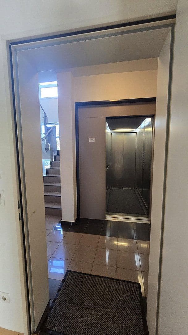 Prodej bytu 2+1 57 m², Hilde-und-Joseph, Professor-Neyses-Platz 2, Düsseldorf, Severní Porýní-Vestfálsko Prodej bytu 2+1 57 m², Hilde-und-Joseph, Professor-Neyses-Platz 2, Düsseldorf, Severní Porýní-Vestfálsko