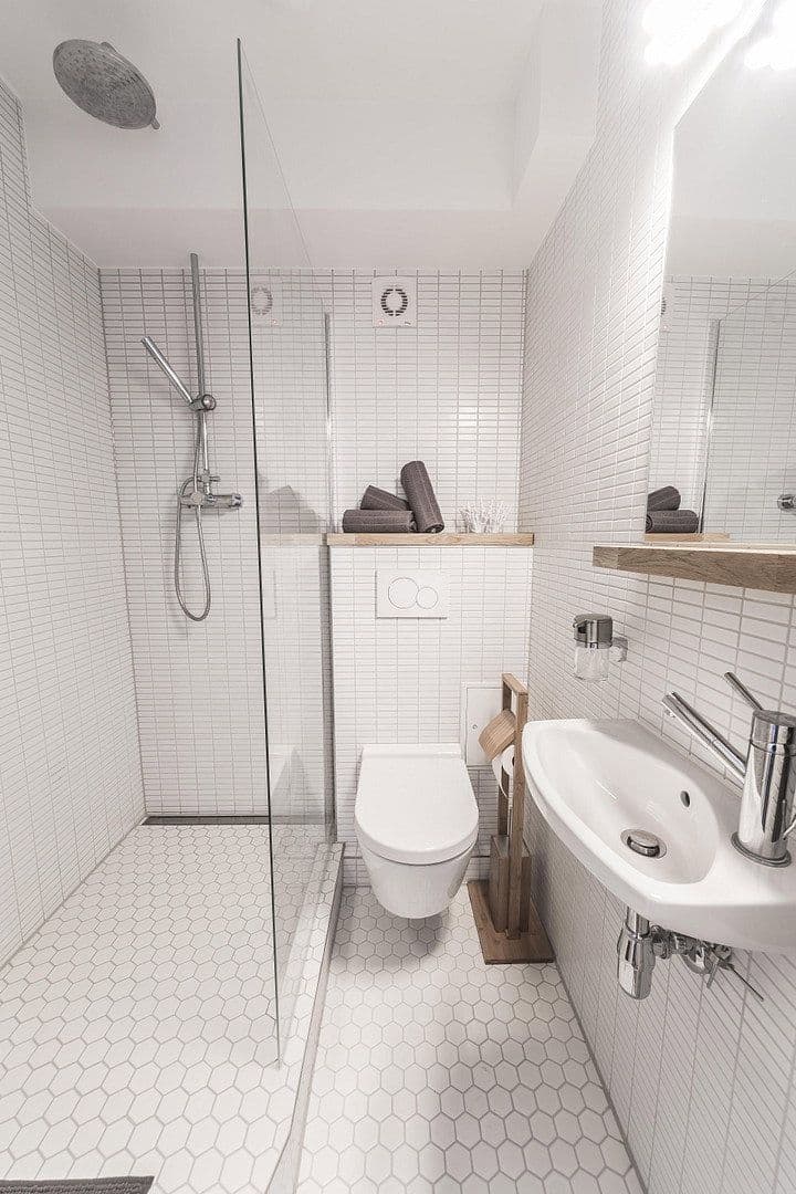 Pronájem bytu 2+1 56 m², Gladbacherstr. 27, Düsseldorf, Severní Porýní-Vestfálsko Pronájem bytu 2+1 56 m², Gladbacherstr. 27, Düsseldorf, Severní Porýní-Vestfálsko