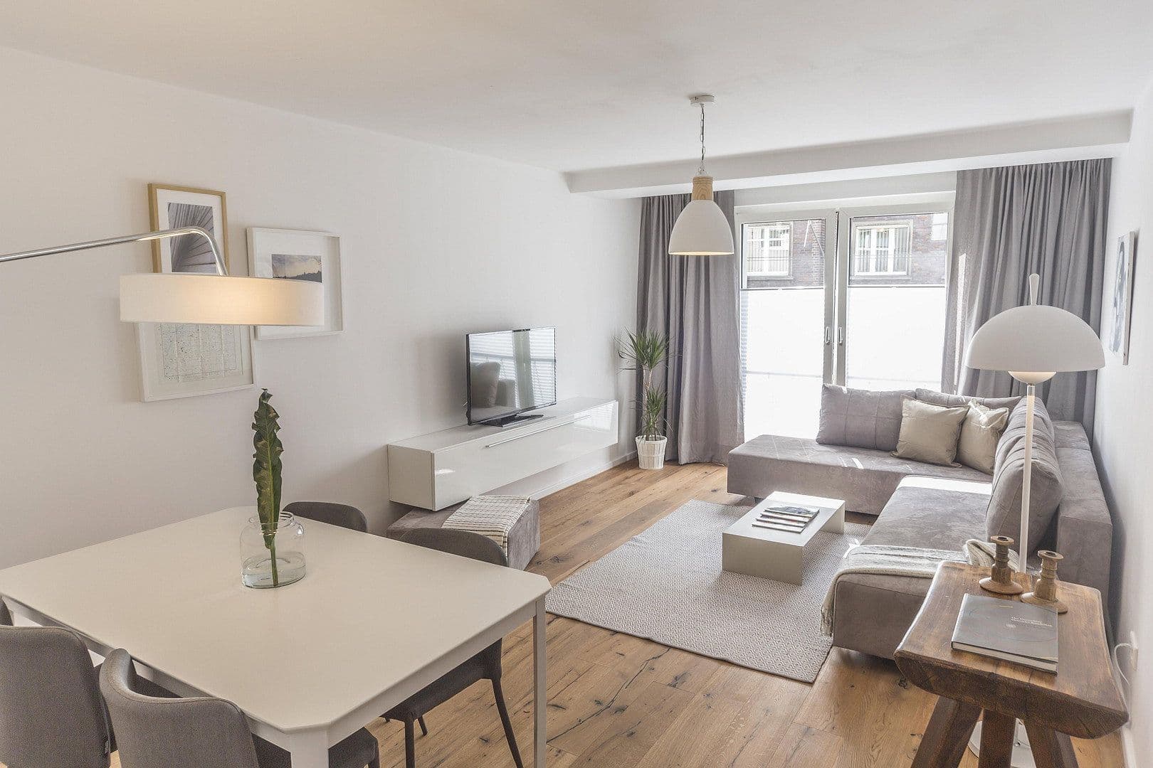 Pronájem bytu 2+1 56 m², Gladbacherstr. 27, Düsseldorf, Severní Porýní-Vestfálsko Pronájem bytu 2+1 56 m², Gladbacherstr. 27, Düsseldorf, Severní Porýní-Vestfálsko