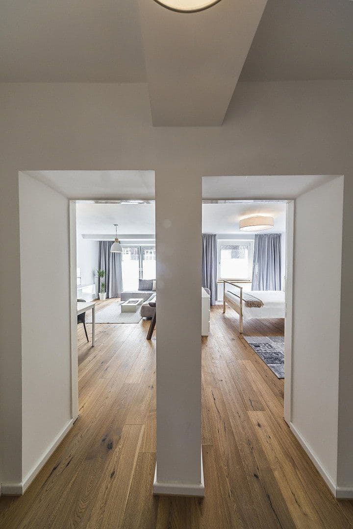 Pronájem bytu 2+1 56 m², Gladbacherstr. 27, Düsseldorf, Severní Porýní-Vestfálsko Pronájem bytu 2+1 56 m², Gladbacherstr. 27, Düsseldorf, Severní Porýní-Vestfálsko