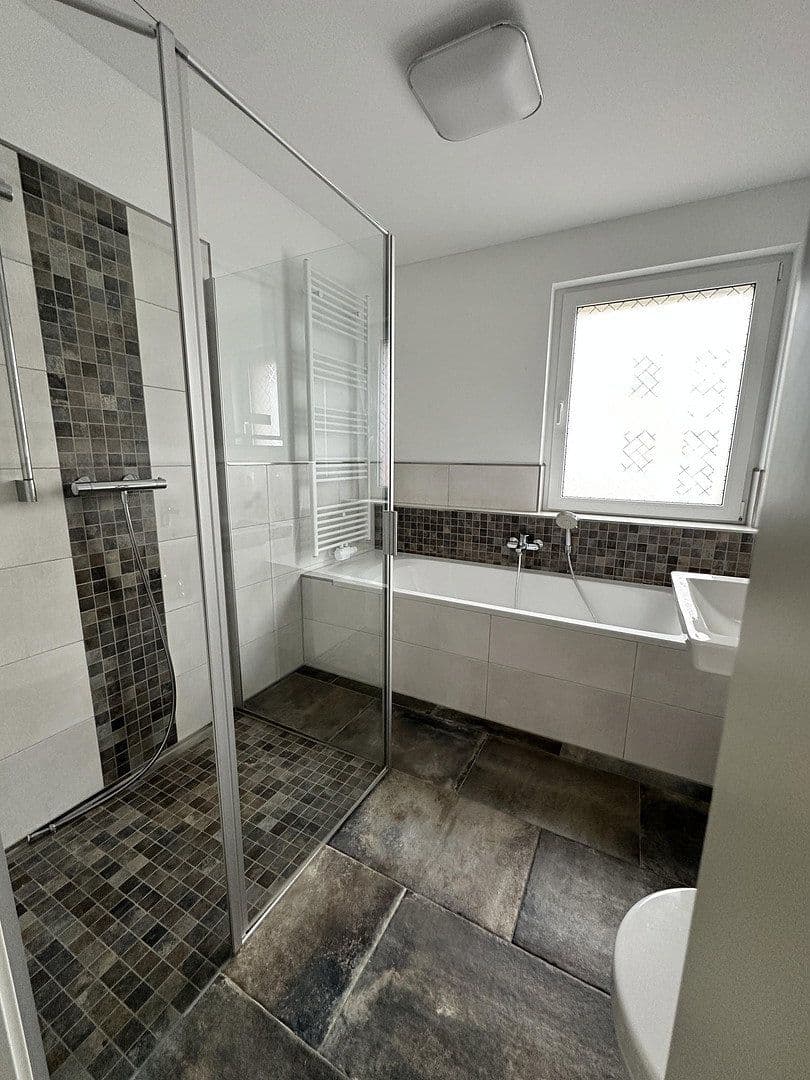 Prodej bytu 4+1 103 m², Berghey 4, Braunschweig, Dolní Sasko Prodej bytu 4+1 103 m², Berghey 4, Braunschweig, Dolní Sasko