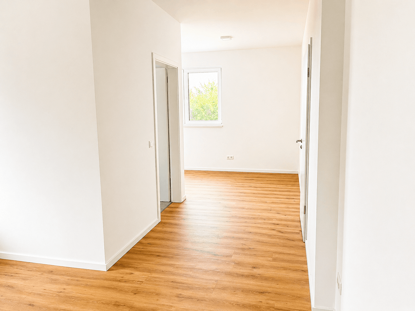Pronájem kanceláře 42 m², Philippsburg, Bádensko-Württembersko Pronájem kanceláře 42 m², Philippsburg, Bádensko-Württembersko