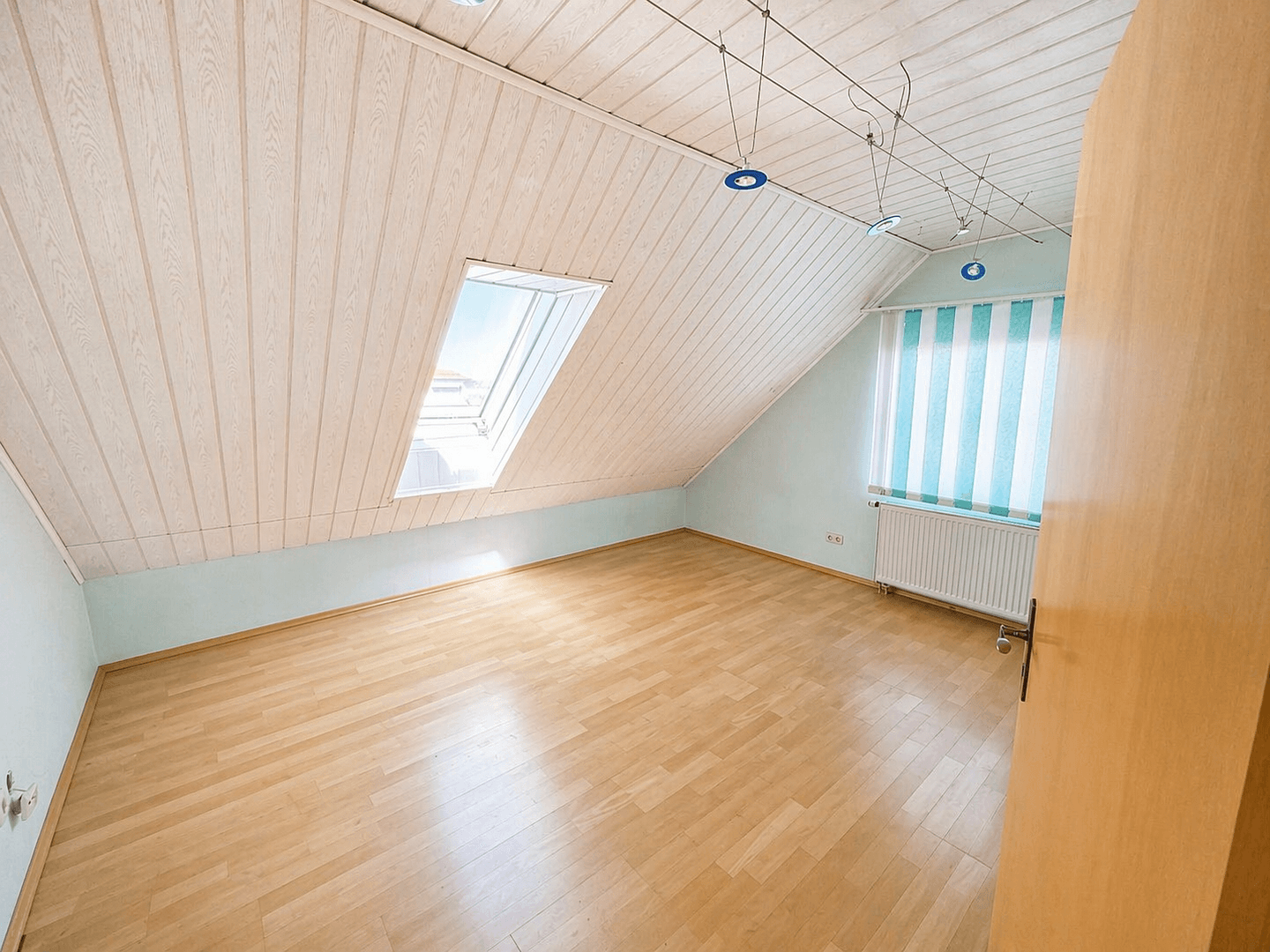 Prodej domu 105 m², pozemek 490 m², Mecklenburgerstr. 29, Langenzenn, Bavorsko Prodej domu 105 m², pozemek 490 m², Mecklenburgerstr. 29, Langenzenn, Bavorsko