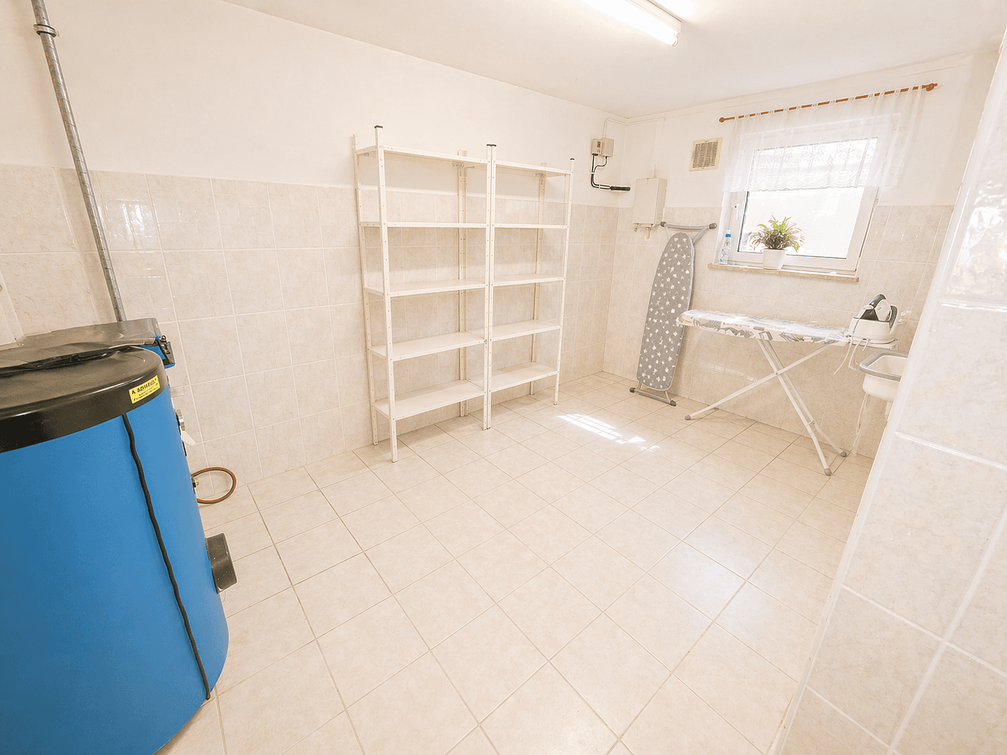 Prodej domu 105 m², pozemek 490 m², Mecklenburgerstr. 29, Langenzenn, Bavorsko Prodej domu 105 m², pozemek 490 m², Mecklenburgerstr. 29, Langenzenn, Bavorsko