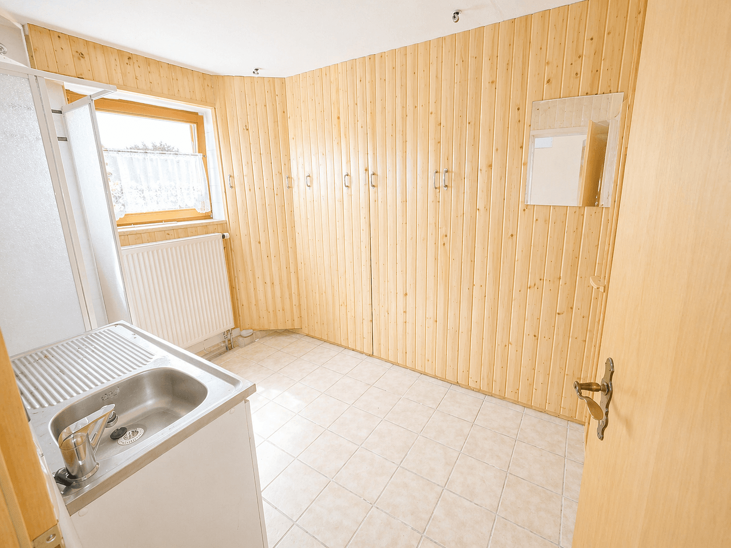 Prodej domu 105 m², pozemek 490 m², Mecklenburgerstr. 29, Langenzenn, Bavorsko Prodej domu 105 m², pozemek 490 m², Mecklenburgerstr. 29, Langenzenn, Bavorsko