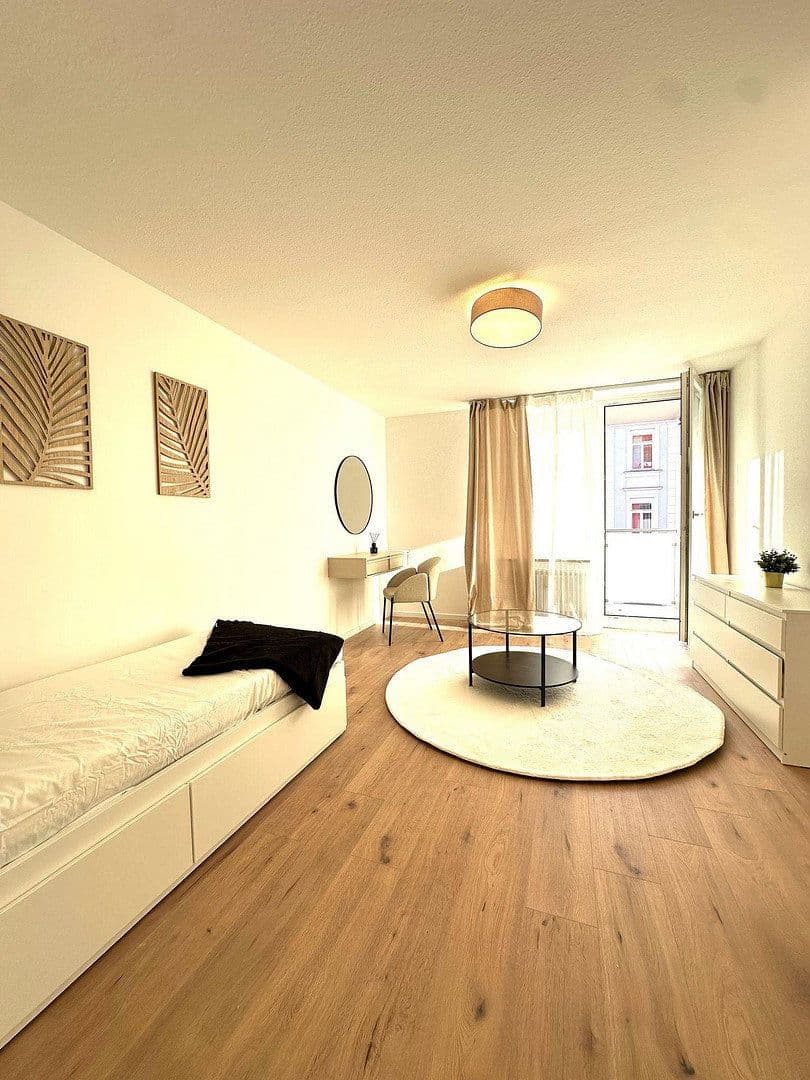 Pronájem bytu 50 m², Senftlstraße 1a, München, Bavorsko Pronájem bytu 50 m², Senftlstraße 1a, München, Bavorsko