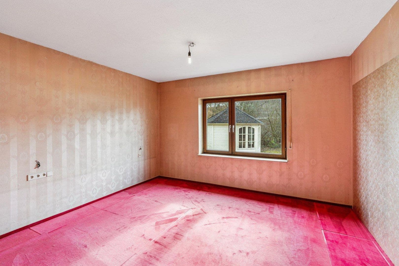 Prodej domu 140 m², pozemek 774 m², Erbach, Bádensko-Württembersko Prodej domu 140 m², pozemek 774 m², Erbach, Bádensko-Württembersko