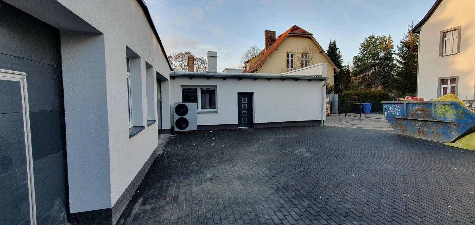 Pronájem nebytového prostoru 340 m², Fürstenwalder Allee 52, Berlin, Berlín Pronájem nebytového prostoru 340 m², Fürstenwalder Allee 52, Berlin, Berlín