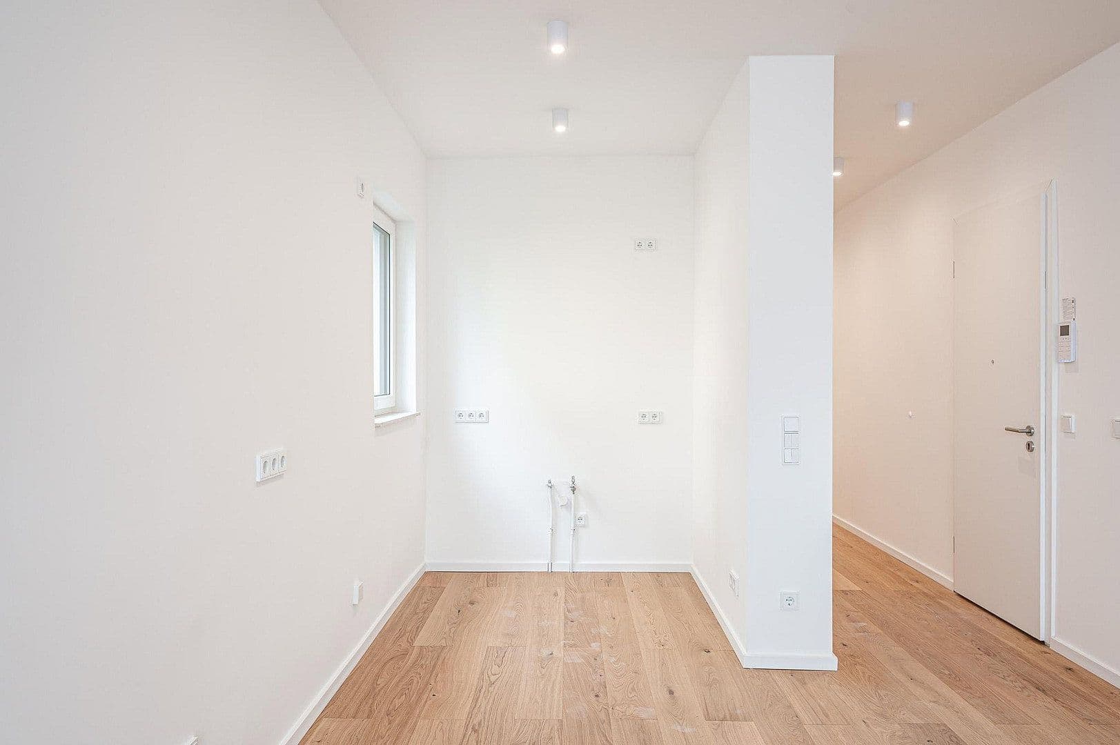 Prodej bytu 2+1 65 m², Leydenallee 37, Berlin, Berlín Prodej bytu 2+1 65 m², Leydenallee 37, Berlin, Berlín