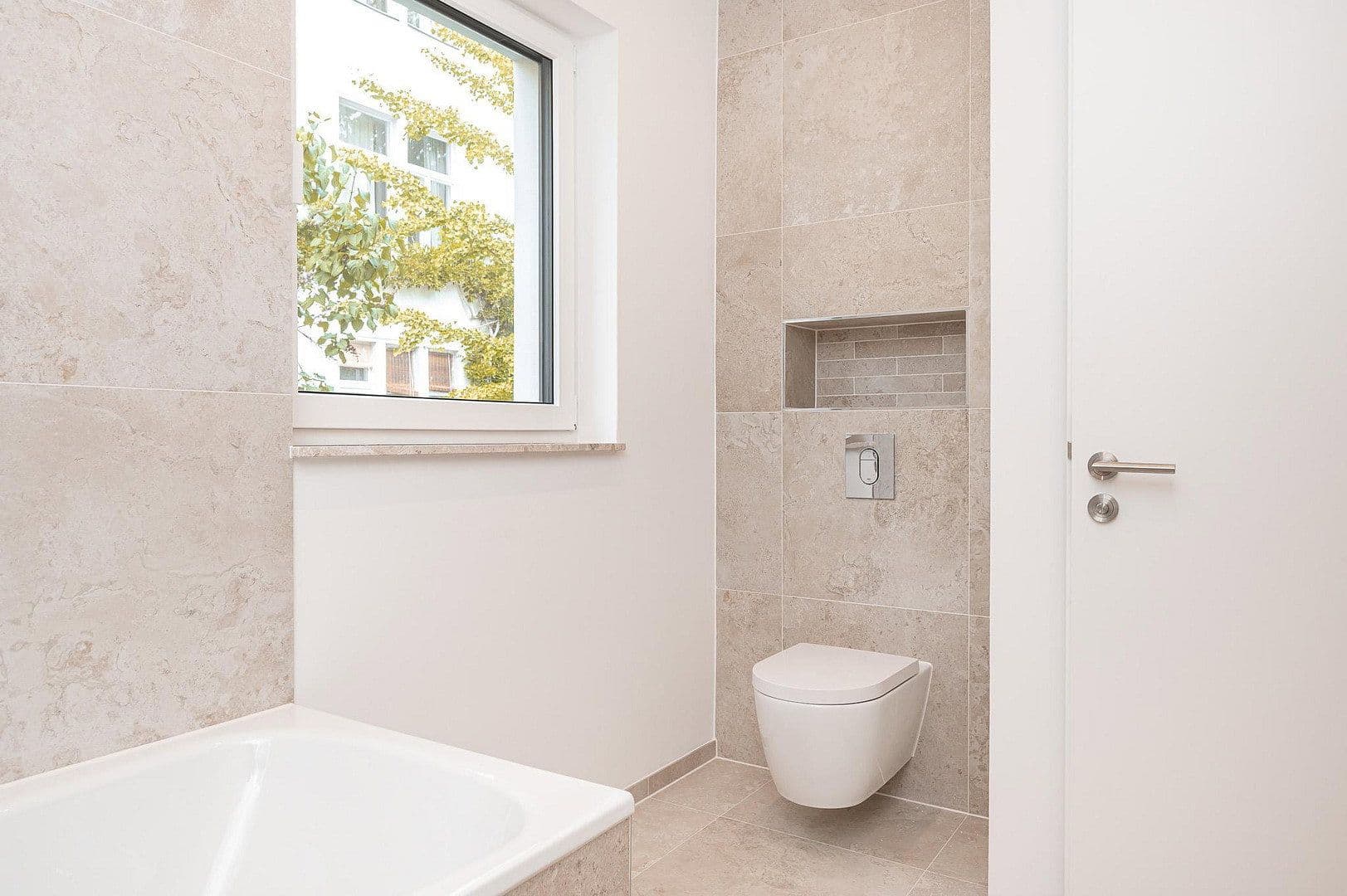 Prodej bytu 2+1 65 m², Leydenallee 37, Berlin, Berlín Prodej bytu 2+1 65 m², Leydenallee 37, Berlin, Berlín