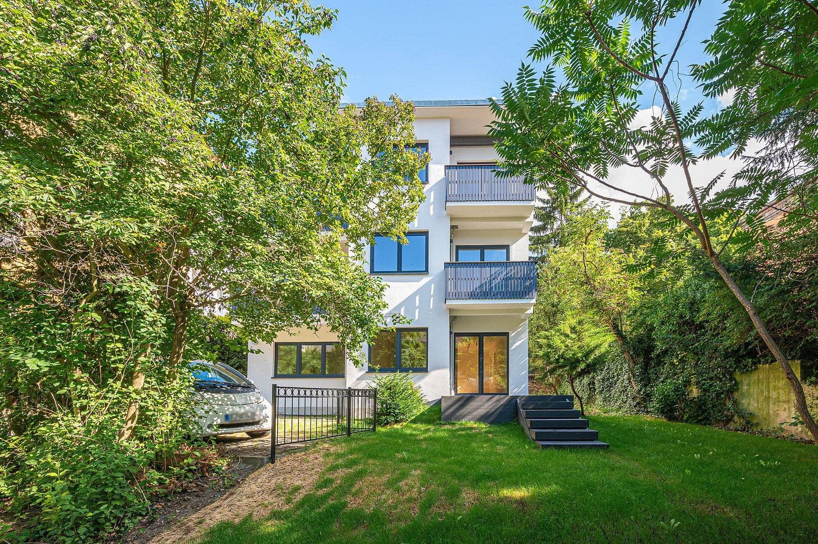 Prodej bytu 2+1 65 m², Leydenallee 37, Berlin, Berlín Prodej bytu 2+1 65 m², Leydenallee 37, Berlin, Berlín