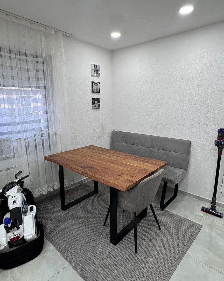 Prodej domu 131 m², pozemek 208 m², Am Hohlgraben 16, Heidenheim an der Brenz, Bádensko-Württembersko Prodej domu 131 m², pozemek 208 m², Am Hohlgraben 16, Heidenheim an der Brenz, Bádensko-Württembersko