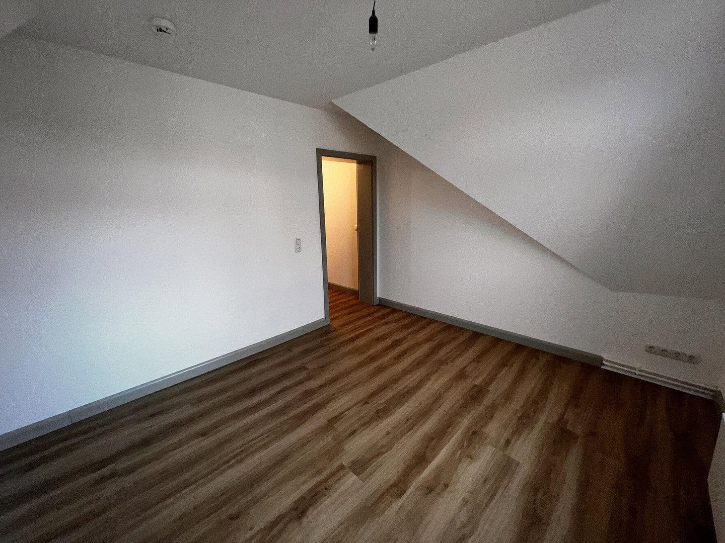 Prodej bytu 3+1 66 m², Ludwigsluster Straße 24, Neustadt-Glewe, Mecklenburg-Vorpommern Prodej bytu 3+1 66 m², Ludwigsluster Straße 24, Neustadt-Glewe, Mecklenburg-Vorpommern