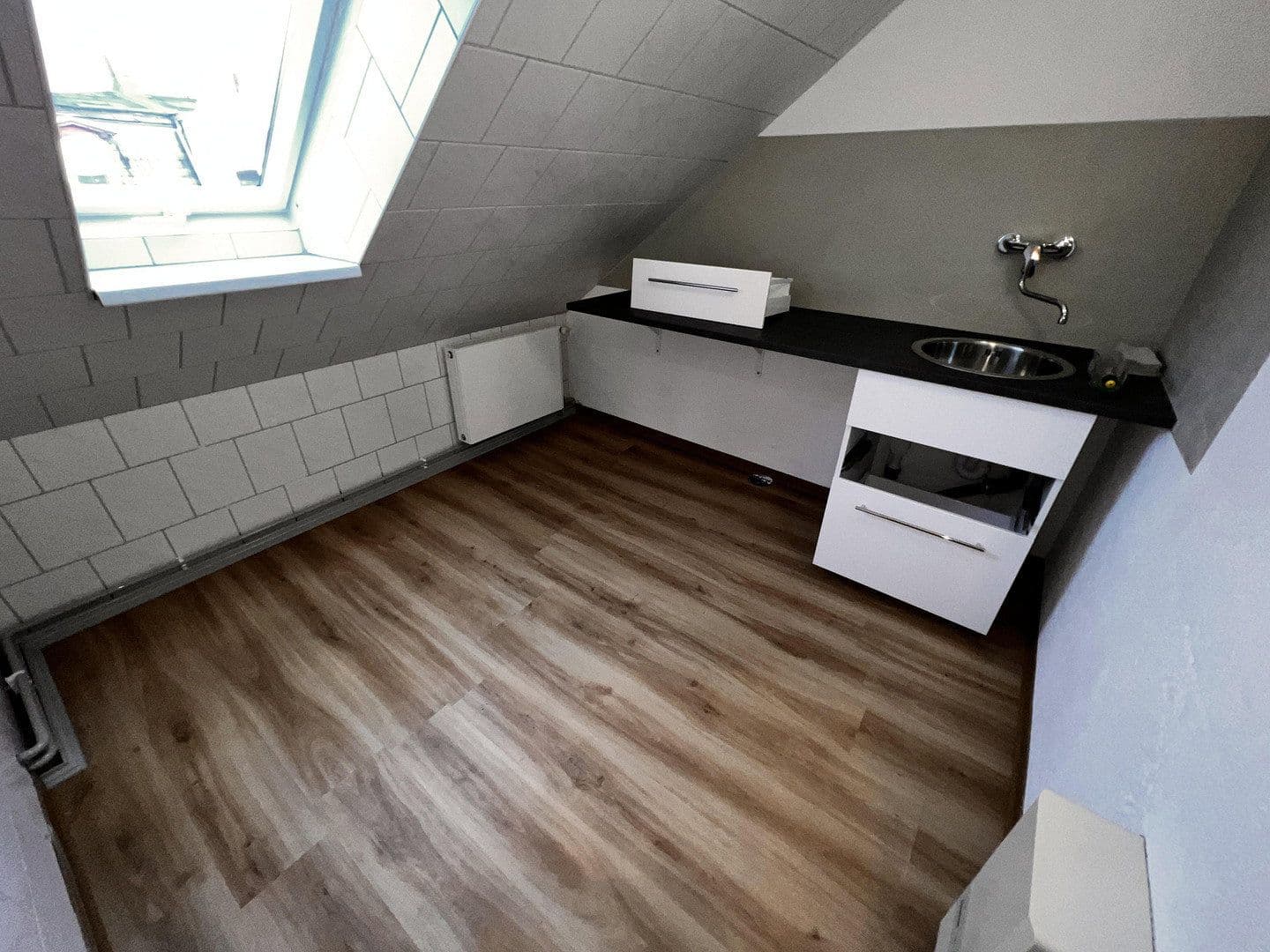 Prodej bytu 3+1 66 m², Ludwigsluster Straße 24, Neustadt-Glewe, Mecklenburg-Vorpommern Prodej bytu 3+1 66 m², Ludwigsluster Straße 24, Neustadt-Glewe, Mecklenburg-Vorpommern