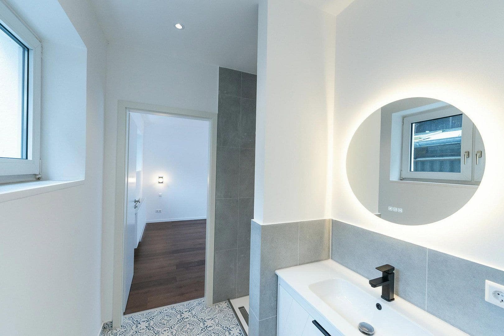 Pronájem bytu 5+1 131 m², Burgstallstrasse 35, Stuttgart, Bádensko-Württembersko Pronájem bytu 5+1 131 m², Burgstallstrasse 35, Stuttgart, Bádensko-Württembersko