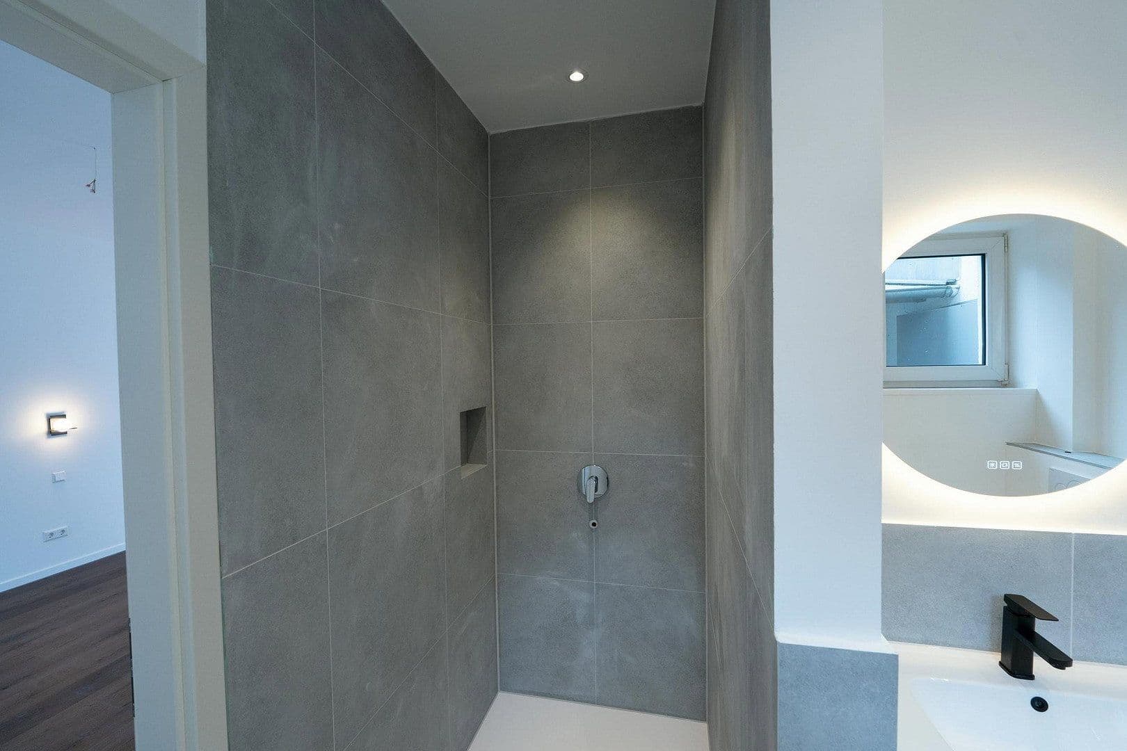 Pronájem bytu 5+1 131 m², Burgstallstrasse 35, Stuttgart, Bádensko-Württembersko Pronájem bytu 5+1 131 m², Burgstallstrasse 35, Stuttgart, Bádensko-Württembersko