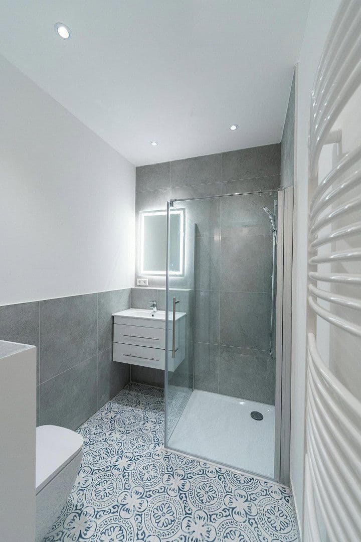 Pronájem bytu 5+1 131 m², Burgstallstrasse 35, Stuttgart, Bádensko-Württembersko Pronájem bytu 5+1 131 m², Burgstallstrasse 35, Stuttgart, Bádensko-Württembersko