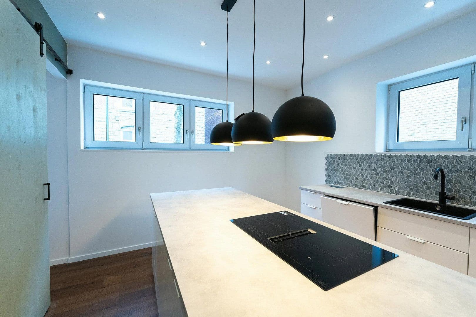 Pronájem bytu 5+1 131 m², Burgstallstrasse 35, Stuttgart, Bádensko-Württembersko Pronájem bytu 5+1 131 m², Burgstallstrasse 35, Stuttgart, Bádensko-Württembersko