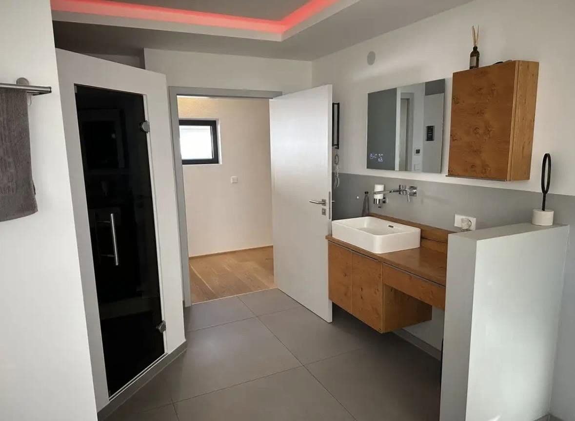 Prodej domu 264 m², pozemek 810 m², Heldenstein, Bavorsko Prodej domu 264 m², pozemek 810 m², Heldenstein, Bavorsko