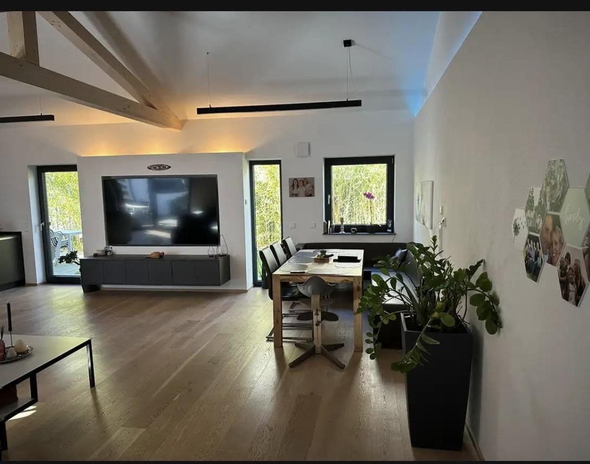 Prodej domu 264 m², pozemek 810 m², Heldenstein, Bavorsko Prodej domu 264 m², pozemek 810 m², Heldenstein, Bavorsko