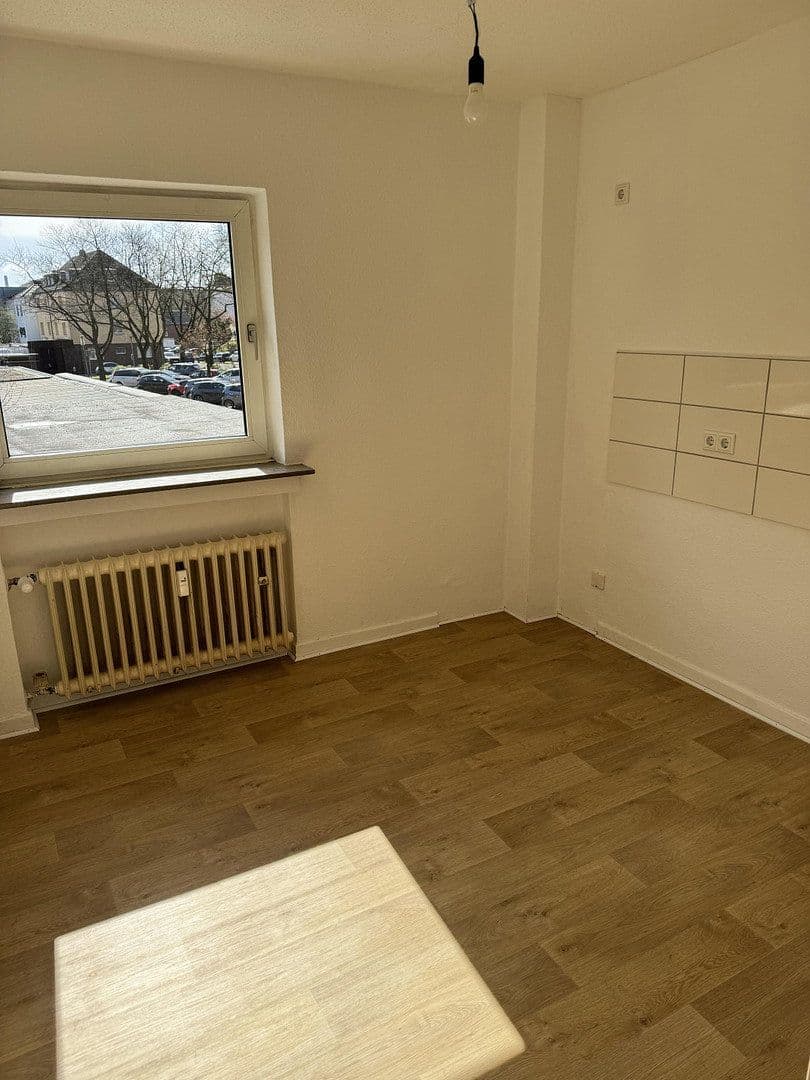 Pronájem bytu 1+1 33 m², Oberhausen, Severní Porýní-Vestfálsko Pronájem bytu 1+1 33 m², Oberhausen, Severní Porýní-Vestfálsko