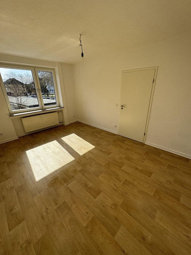 Pronájem bytu 1+1 33 m², Oberhausen, Severní Porýní-Vestfálsko Pronájem bytu 1+1 33 m², Oberhausen, Severní Porýní-Vestfálsko