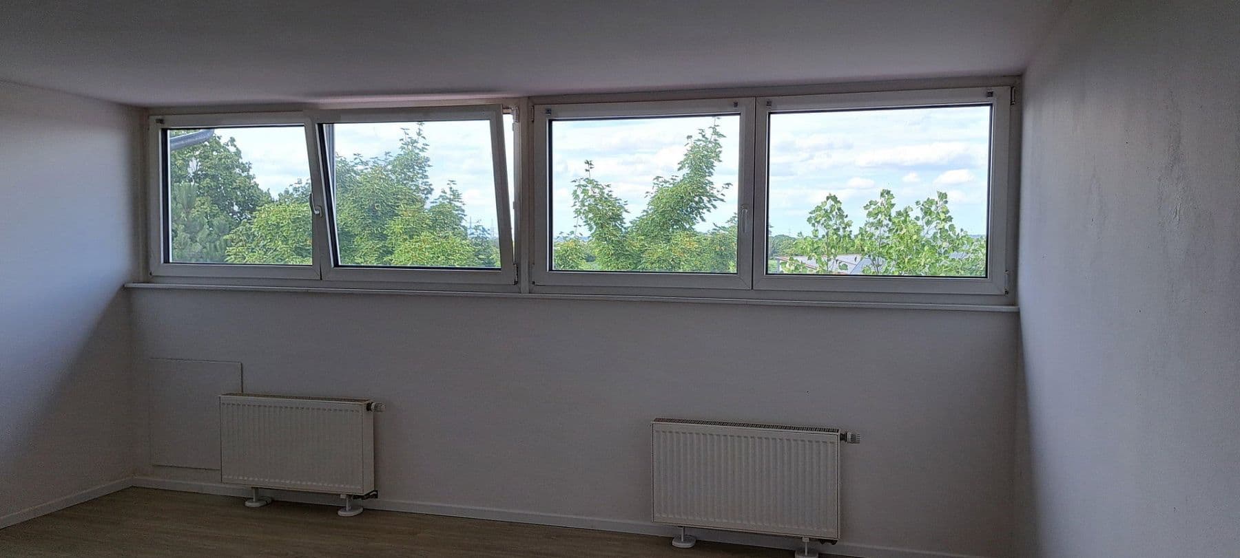 Pronájem bytu 1+1 32 m², Baldhamer Straße 39, Vaterstetten, Bavorsko Pronájem bytu 1+1 32 m², Baldhamer Straße 39, Vaterstetten, Bavorsko