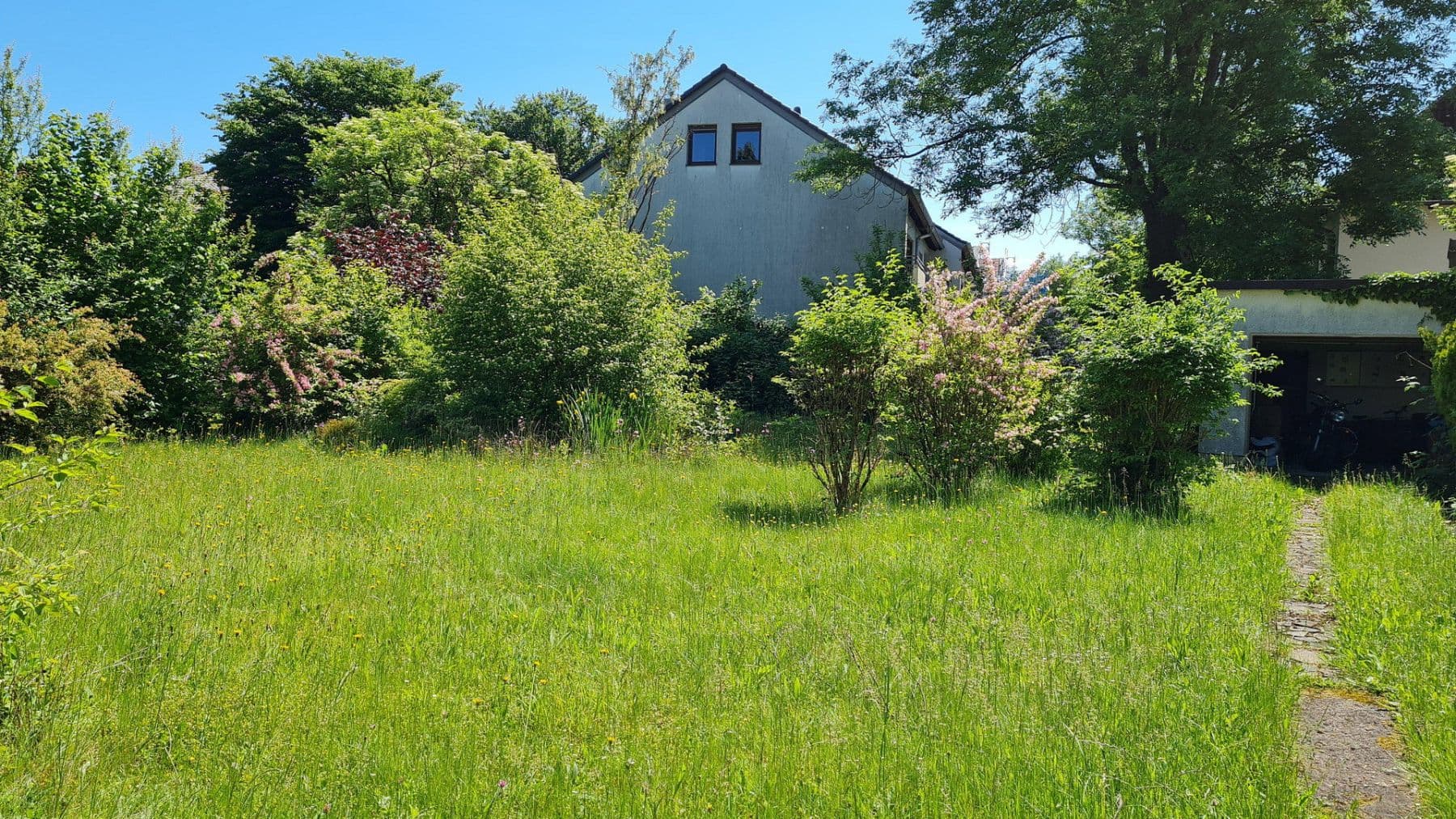 Prodej pozemku 775 m², Haar, Bavorsko Prodej pozemku 775 m², Haar, Bavorsko