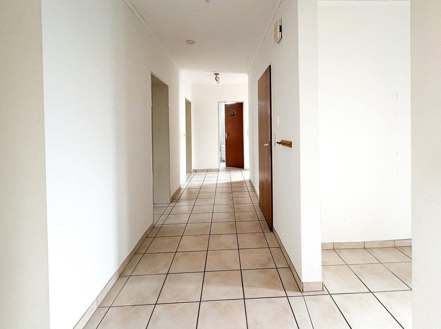 Pronájem bytu 4+1 106 m², Neuwied, Porýní-Falc Pronájem bytu 4+1 106 m², Neuwied, Porýní-Falc