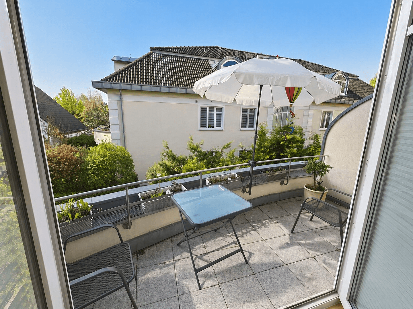 Prodej bytu 3+1 89 m², Frohnauer Weg 5, Hohen Neuendorf, Braniborsko Prodej bytu 3+1 89 m², Frohnauer Weg 5, Hohen Neuendorf, Braniborsko