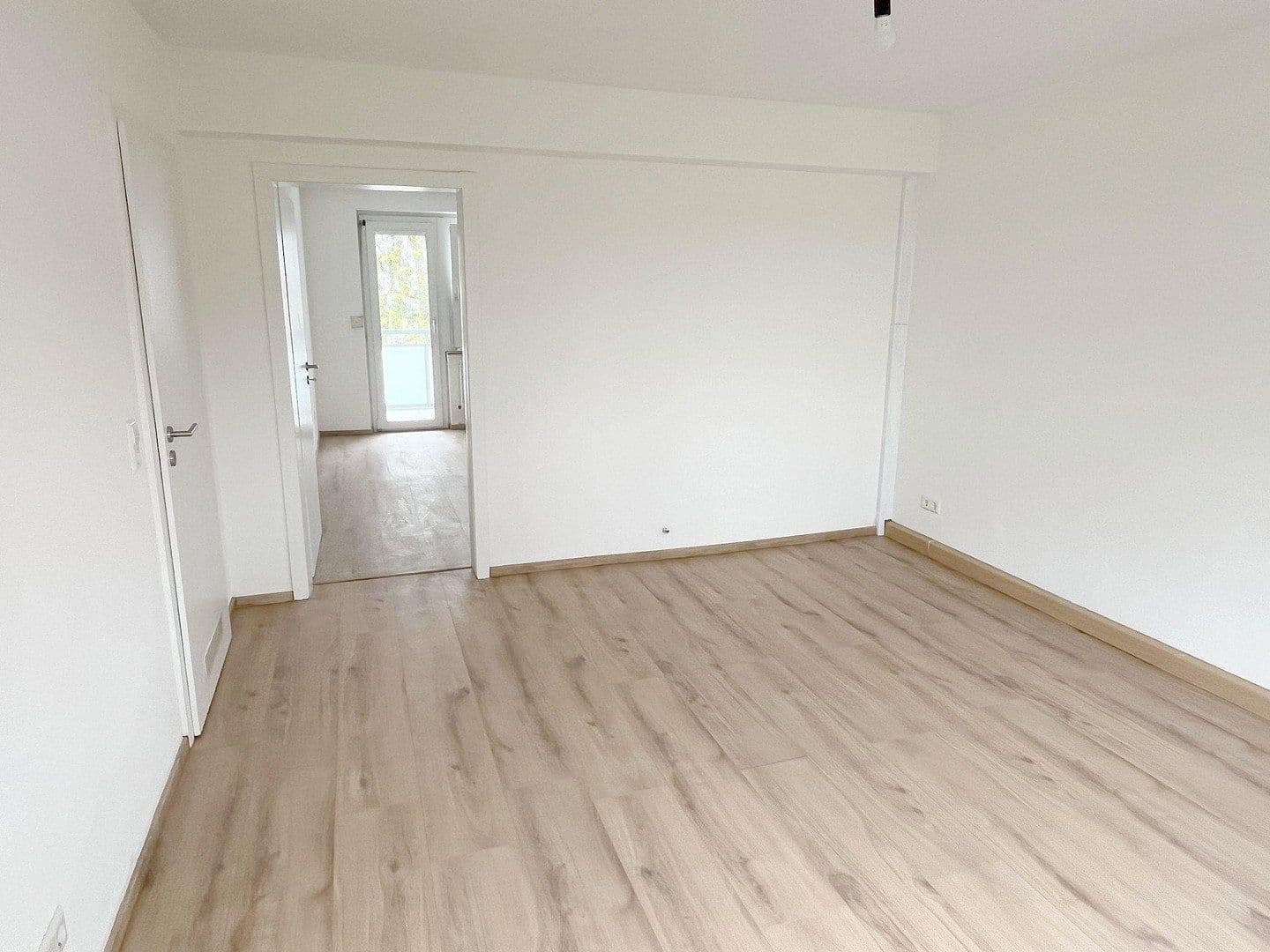Pronájem bytu 3+1 65 m², Ulm, Bádensko-Württembersko Pronájem bytu 3+1 65 m², Ulm, Bádensko-Württembersko