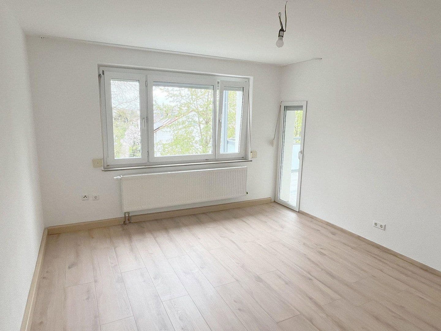 Pronájem bytu 3+1 65 m², Ulm, Bádensko-Württembersko Pronájem bytu 3+1 65 m², Ulm, Bádensko-Württembersko