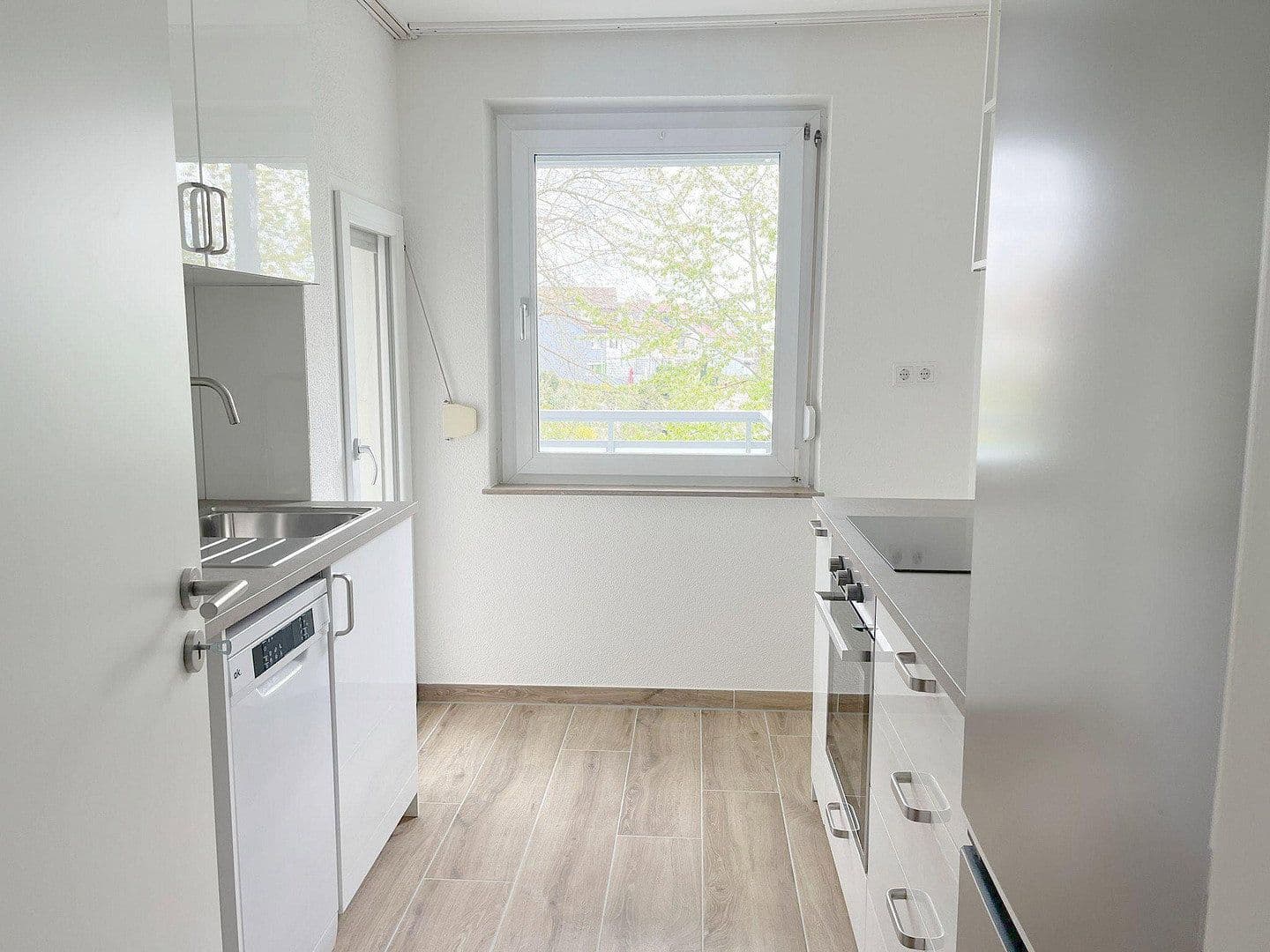 Pronájem bytu 3+1 65 m², Ulm, Bádensko-Württembersko Pronájem bytu 3+1 65 m², Ulm, Bádensko-Württembersko
