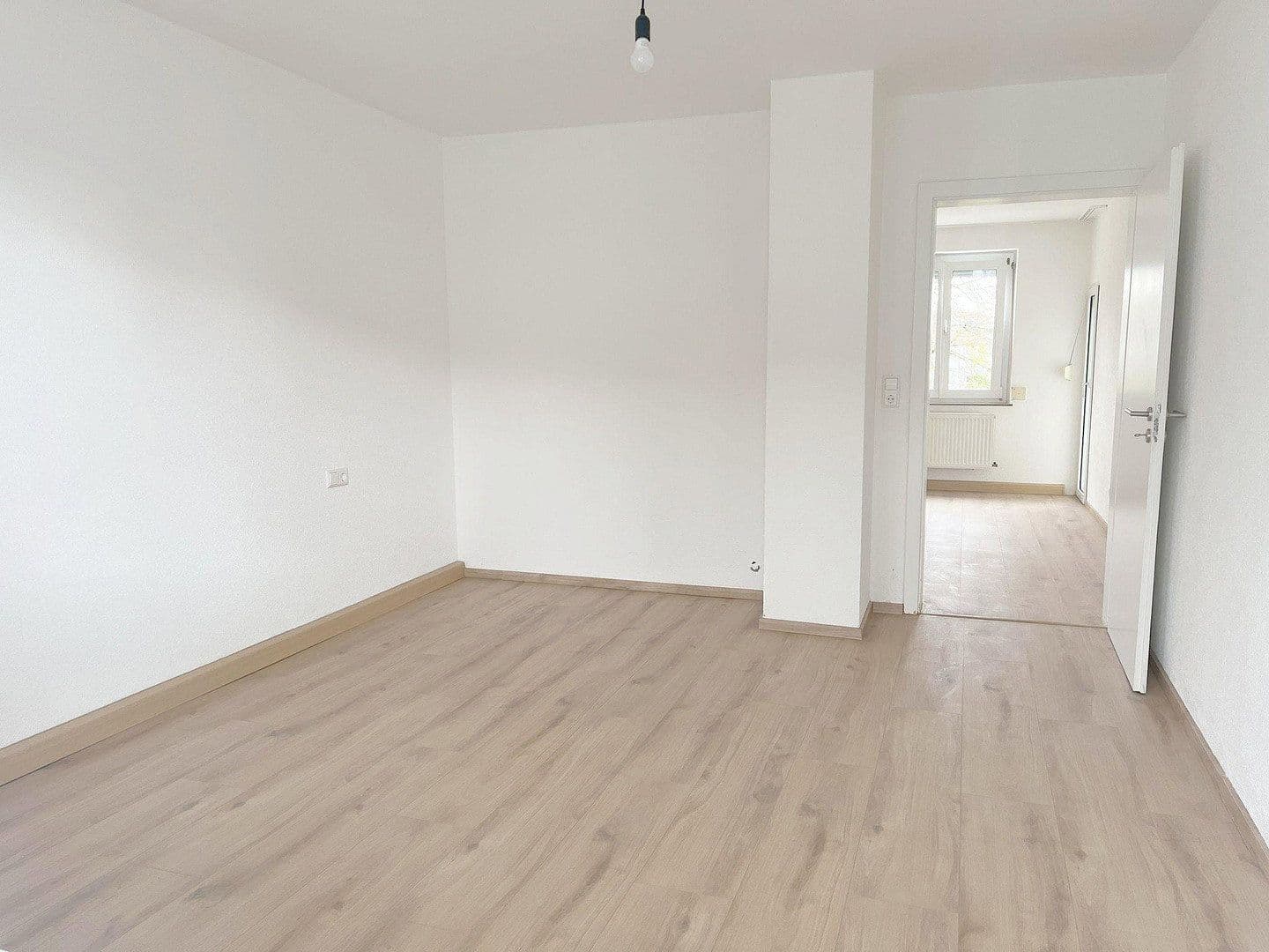 Pronájem bytu 3+1 65 m², Ulm, Bádensko-Württembersko Pronájem bytu 3+1 65 m², Ulm, Bádensko-Württembersko
